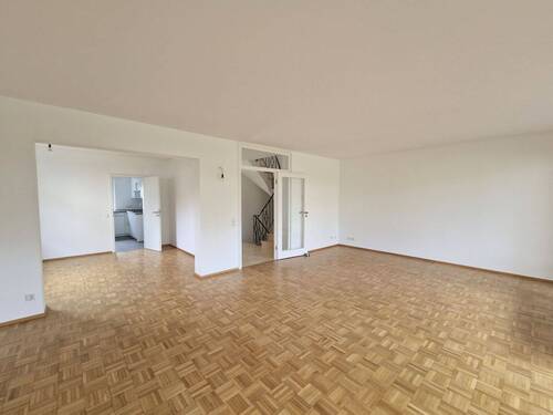 Wohnzimmer.jpg - Doppelhaushälfte mit 230,00 m&sup2; in Oberursel zur Miete