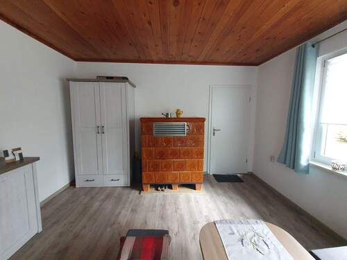 Wohn- und Schlafzimmer - 