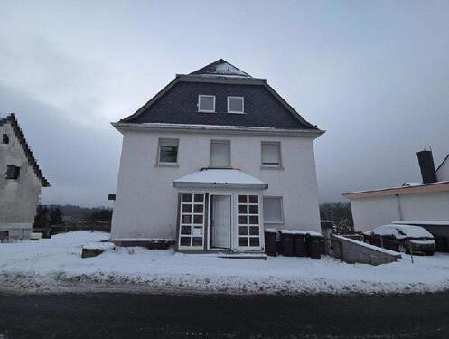 Vorderansicht - 1 Zimmer Mehrfamilienhaus, Wohnhaus zum Kaufen in Greifenstein / Nenderoth