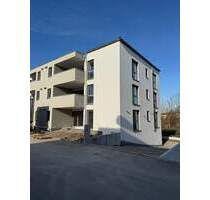 Wohnen im Neubau mit sonnigem Balkon und Aussicht in Gerolzhofen !