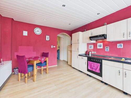 Wohnküche - Einfamilienhaus mit 96,50 m&sup2; in Saarwellingen / Schwarzenholz zum Kaufen