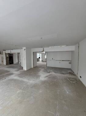 20260108_145513488_iOS - Büro in Düsseldorf