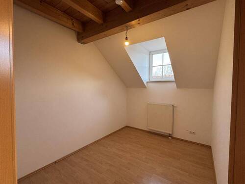 Schlafzimmer 1 OG - 4 Zimmer Doppelhaushälfte in Peißenberg
