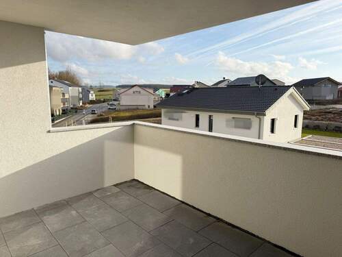 .. großer Balkon mit viel Sonne ! - Tolle Neubauwohnung mit viel Licht und hochwertiger Ausstattung !