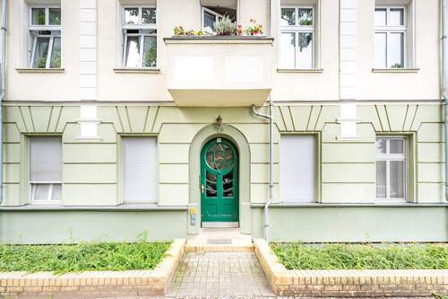 Hauseingang - Bezugsfreie 2-Zimmer-Wohnung mit Wasserblick in Berlin-Köpenick