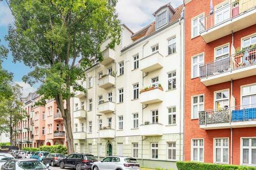 Hausansicht - 2 Zimmer Etagenwohnung in Berlin