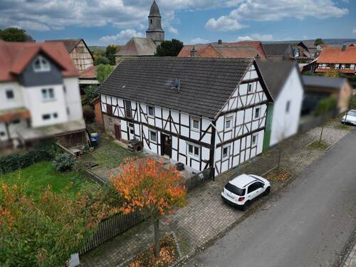 Aussen_Vorne - 4 Zimmer Einfamilienhaus zum Kaufen in Wabern