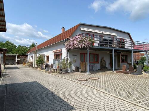 Hauptgebäude.jpg - Gewerbehalle inkl. Betriebswohnung sowie Baugrundstück zur vielseitigen Nutzung