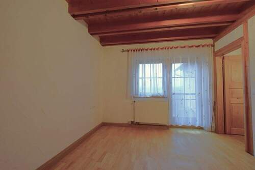 1.OG: Kinderzimmer Tür zur Terrasse DSC.JPG - 