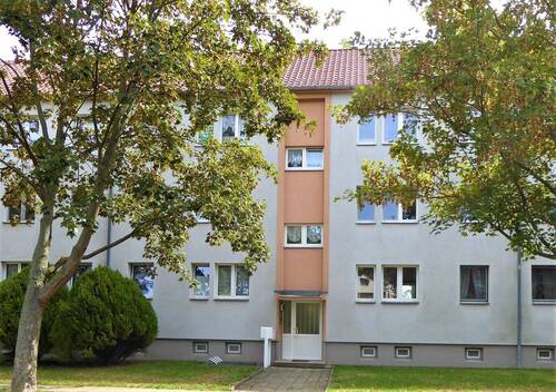 Vorderansicht - 4 Zimmer Etagenwohnung zur Miete in Bad Lauchstädt