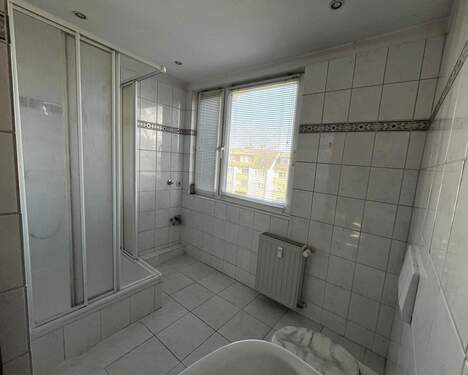 Duschbad mit Fenster - 