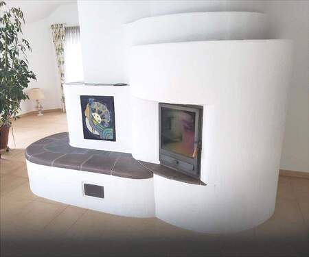 Kachelofen mit Ofenbank - 