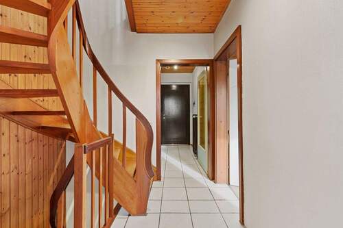 Flur Erdgeschoss - 4 Zimmer Reihenmittelhaus in Hamburg