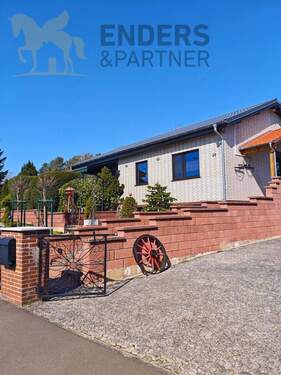 Einfahrt - LANDHAUS IN TRAUMHAFTER LAGE DER EIFEL!