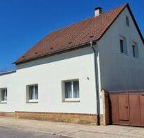 Brauchen Sie etwas mehr Platz? Großes Einfamilienhaus mit schönem Grundstück im Zentrum von Lauchhammer
