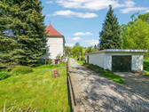 Grundstück (l) & Pachtgrundstück mit Garage (r) - 4 Zimmer Einfamilienhaus in Schmölln-Putzkau