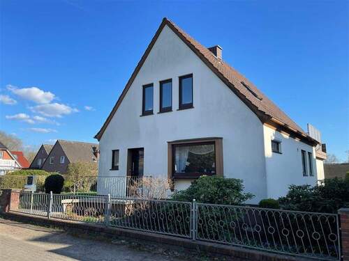 - - 5 Zimmer Einfamilienhaus zum Kaufen in Oyten