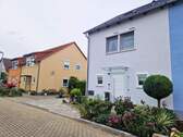 Hausansicht - 5 Zimmer Doppelhaushälfte in Teutschenthal