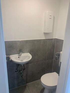 Gäste WC - Etagenwohnung mit 103,00 m&sup2; in Mainaschaff zur Miete