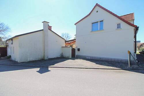 Hausansicht von der Seite - 