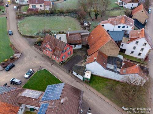 Vogelperspektive - Familienhaus mit Platz für Wohnen, Hobby, Handwerken oder Kleingewerbe unter einem Dach