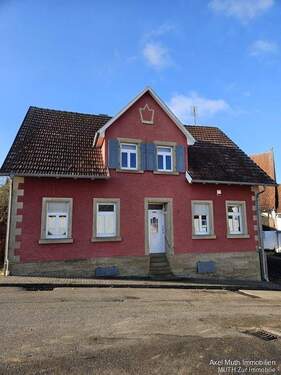 Eingangseite - 7 Zimmer Einfamilienhaus in Eppingen