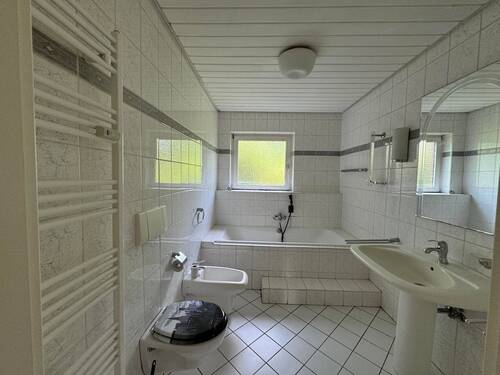 Wannenbad im Erdgeschoss - 