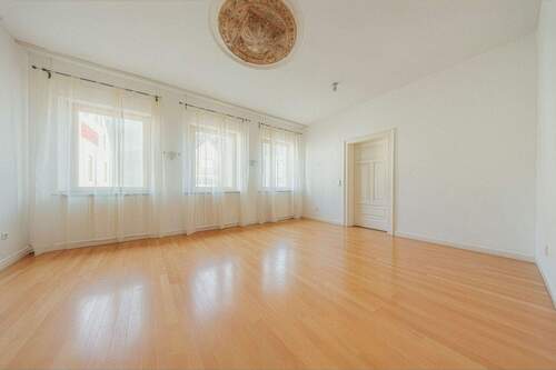 Wohnzimmer - 9 Zimmer Reihenendhaus in Bergisch Gladbach