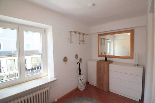 Garderobe/Flur - 3 Zimmer Etagenwohnung zum Kaufen in Kolbermoor