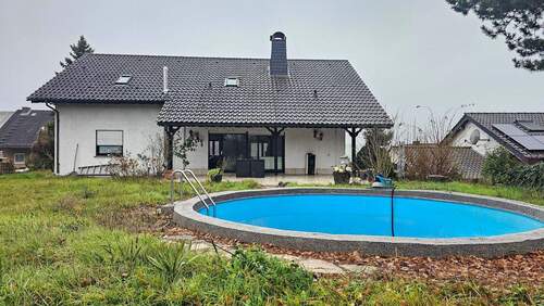 Ansicht Gartenseite.jpg - Großes Ein- Zweifamilienhaus mit bis zu 220 m² Wohnfläche in toller Lage !