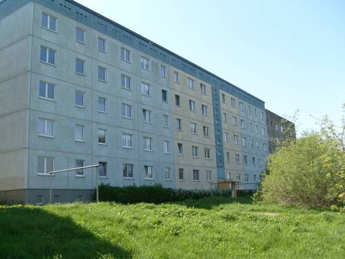 Rbw 70-76 Hofansicht_1.JPG - 3 Zimmer Etagenwohnung in Neubrandenburg
