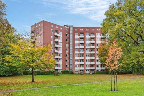 Hauptgebäude - 2 Zimmer Etagenwohnung zum Kaufen in Hamburg