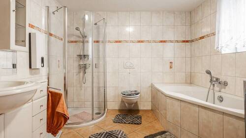 Bad im Erdgeschoss - 