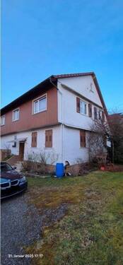 Hausansicht_Straßenseite (2) - 8 Zimmer Mehrfamilienhaus, Wohnhaus zum Kaufen in Straubenhardt