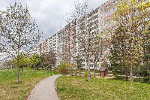 Außenansicht - 2 Zimmer Etagenwohnung zur Miete in Erfurt