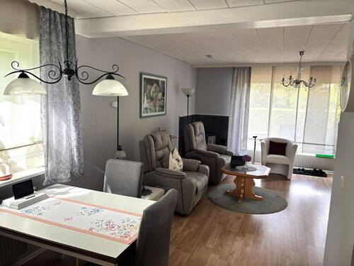 Wohnzimmer im Erdgeschoss - 