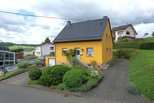 Bolsdorf 1.JPG - Ruhig gelegenes, freistehendes Haus mit Terrasse, Garage und Gartenhaus in Bolsdorf