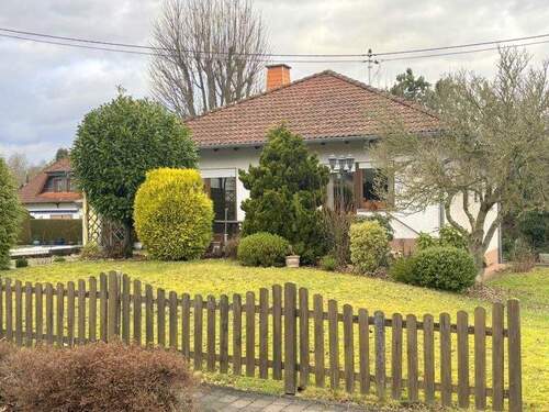 Vorderansicht - 4 Zimmer Bungalow zum Kaufen in Dreikirchen