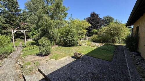 Gartenansicht von der Terrasse - 