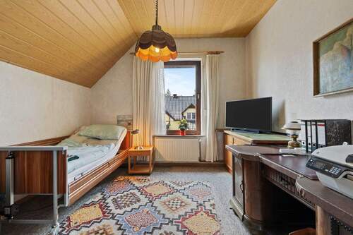 Zimmer 1 im Dachgeschoss - 