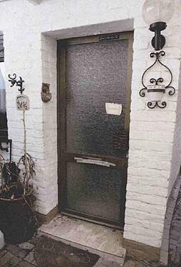 Ansicht Hauseingang Hauptgebäude - 