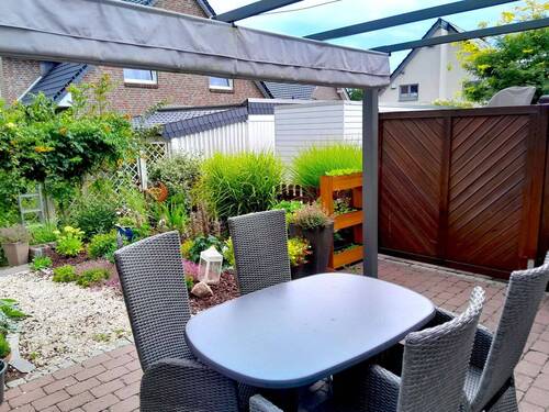 Terrasse - 4 Zimmer Mehrfamilienhaus, Wohnhaus zum Kaufen in Garbsen