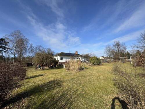 Gartenansicht zum Haus - 