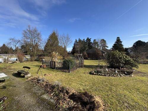 Gartenansicht vom Eingangsbereich - 