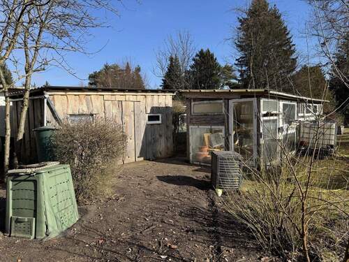 Gartenhäuser und Stallungen - 