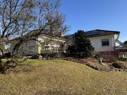 Seitenansicht zur Terrasse - 