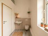 Badezimmer - Großzügige Erdgeschosswohnung mit Terrasse iideal für Familien oder WG