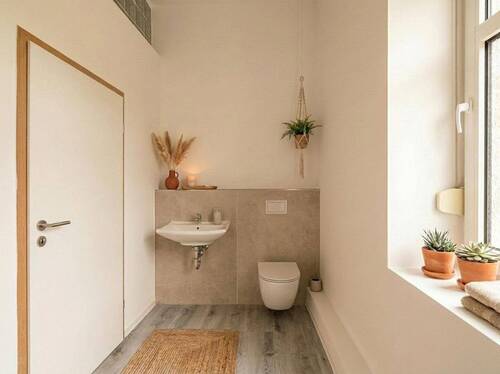 Badezimmer - Großzügige Erdgeschosswohnung mit Terrasse iideal für Familien oder WG