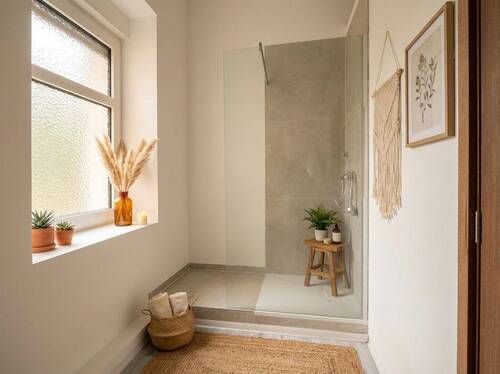 Dusche - 3 Zimmer Etagenwohnung zur Miete in Essen