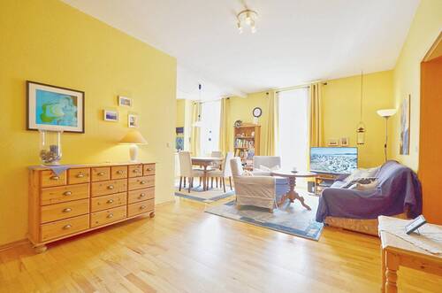 geräumiger Wohnbereich - 3 Zimmer Etagenwohnung zum Kaufen in Graal-Müritz